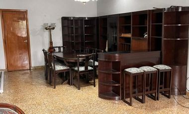 Casa en venta - 2 Dormitorios 1 Baño - Cochera - 448Mts2 - Libertad