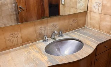 Casa en venta - 2 Dormitorios 1 Baño - Cochera - 448Mts2 - Libertad