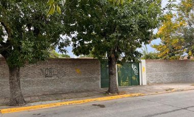 Casa en venta - 2 Dormitorios 1 Baño - Cochera - 448Mts2 - Libertad