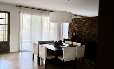 Casa en Alquiler 7 AMBIENTES BARRIO EL ENCUENTRO