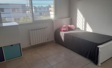 Casas de Santa Ana, Casa con amplio jardin