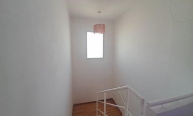 Casas de Santa Ana, Casa con amplio jardin