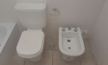 Casas de Santa Ana, Casa con amplio jardin
