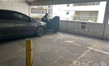 Cochera en Martin