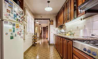 Departamento en venta barrio centro 4 dormitorios patio pileta balcon luminoso