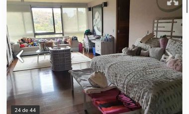 Exclusiva Residencia en Venta en Bosque Real con Vistas Al Club de Golf.