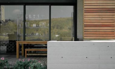 Exclusiva Residencia en Venta en Bosque Real con Vistas Al Club de Golf.