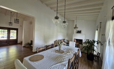 Casa estilo campo 3/4 dorm y piscina