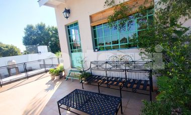 EXCELENTE  PH 4 Ambientes con patio y terraza propia