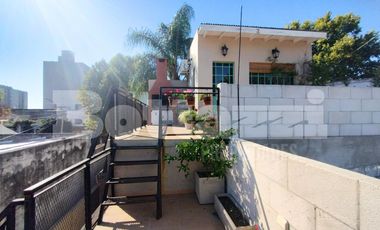 EXCELENTE  PH 4 Ambientes con patio y terraza propia