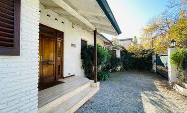 Casa en alquiler en Acassuso Libert./Solis