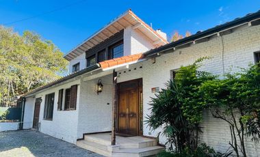 Casa en alquiler en Acassuso Libert./Solis