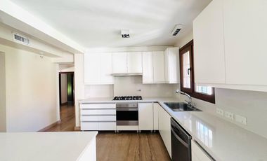 Casa en alquiler en Acassuso Libert./Solis