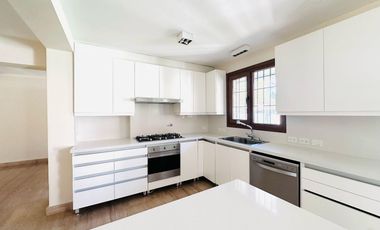 Casa en alquiler en Acassuso Libert./Solis