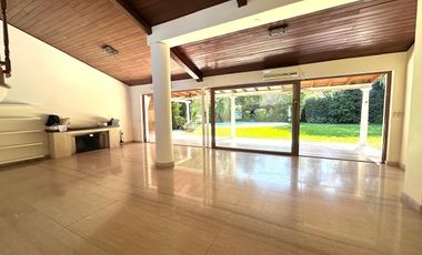 Casa en alquiler en Acassuso Libert./Solis