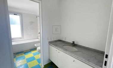 Casa en venta, pileta, 3 dormitorios, dependencia, Barrio Cerrado