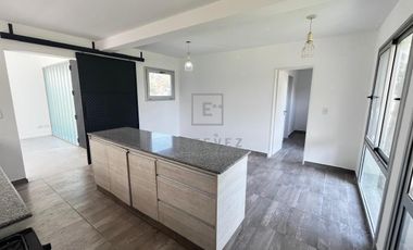 Casa en venta, pileta, 3 dormitorios, dependencia, Barrio Cerrado