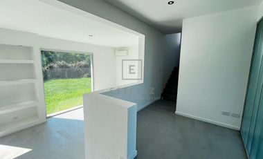Casa en venta, pileta, 3 dormitorios, dependencia, Barrio Cerrado