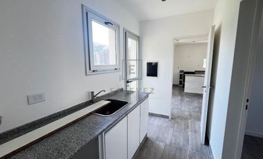 Casa en venta, pileta, 3 dormitorios, dependencia, Barrio Cerrado