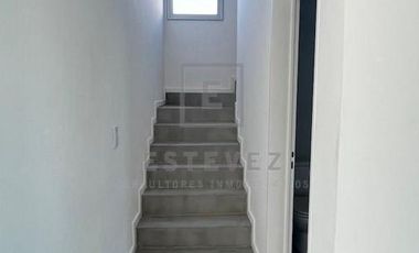 Casa en venta, pileta, 3 dormitorios, dependencia, Barrio Cerrado