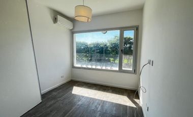 Casa en venta, pileta, 3 dormitorios, dependencia, Barrio Cerrado