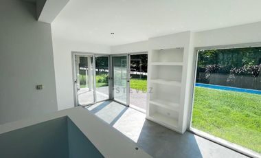 Casa en venta, pileta, 3 dormitorios, dependencia, Barrio Cerrado