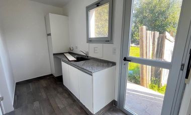 Casa en venta, pileta, 3 dormitorios, dependencia, Barrio Cerrado