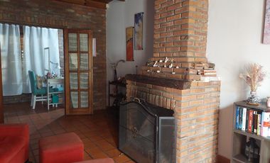 ALQUILER Casa  5 AMBIENTES   Centro de Lujan