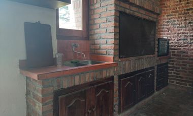 ALQUILER Casa  5 AMBIENTES   Centro de Lujan