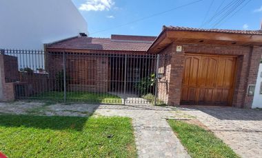 ALQUILER Casa  5 AMBIENTES   Centro de Lujan
