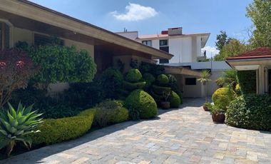 BOSQUES DE LAS LOMAS RENTA CASA CON JARDÍN Y ALBERCA CERCA DEL PARQUE JACARANDAS