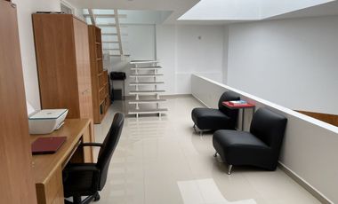 Venta de casa en la 6ta Secc. de Lomas Verdes con acabados de lujo y gran vista