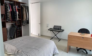 Venta de casa en la 6ta Secc. de Lomas Verdes con acabados de lujo y gran vista