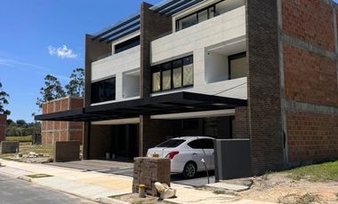 Vendo Lote En Unidad Cerrada En Marinilla Sector Alcaravanes Precio De Oportunidad