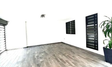Casa en venta en Cerradas de Anáhuac, Sector Contemporáneo
