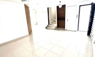 Casa en venta en Cerradas de Anáhuac, Sector Contemporáneo