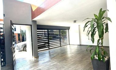 Casa en venta en Cerradas de Anáhuac, Sector Contemporáneo