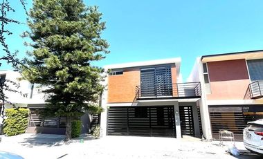 Casa en venta en Cerradas de Anáhuac, Sector Contemporáneo
