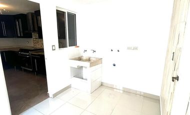 Casa en venta en Cerradas de Anáhuac, Sector Contemporáneo
