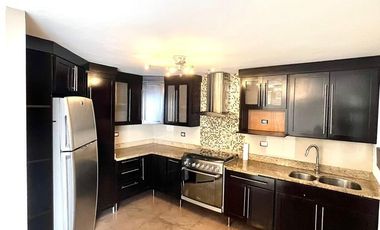 Casa en venta en Cerradas de Anáhuac, Sector Contemporáneo