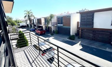 Casa en venta en Cerradas de Anáhuac, Sector Contemporáneo