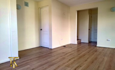 Casa nueva en venta, a pasos de la autopista.