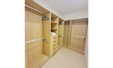 SE ALQUILA APARTAMENTO AMOBLADO PH WATERS EN AVENIDA BALBOA