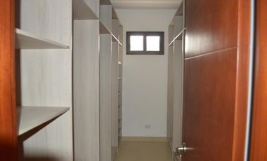 VENDO CASA EN EL DORAL COSTA SUR