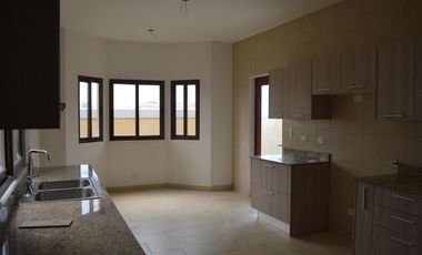 VENDO CASA EN EL DORAL COSTA SUR