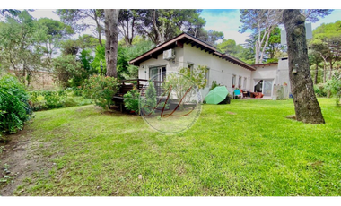 CASA / SEBASTIAN EL CANO AL 2100