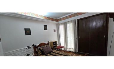 Chalet 4 Amb. + Dpto. 2 amb. (Florisbelo Acosta al 4600)