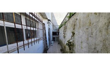 Chalet 4 Amb. + Dpto. 2 amb. (Florisbelo Acosta al 4600)