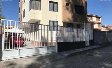 DEPARTAMENTO DUPLEX DE VENTA SECTOR LAS ACACIAS RIOBAMBA