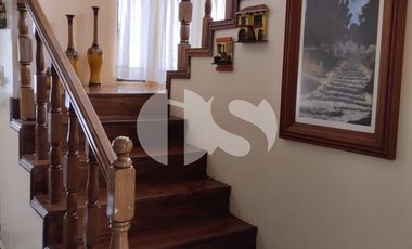 SE VENDE CASA  CON TERRENO SECTOR ECU911 RIOBAMBA